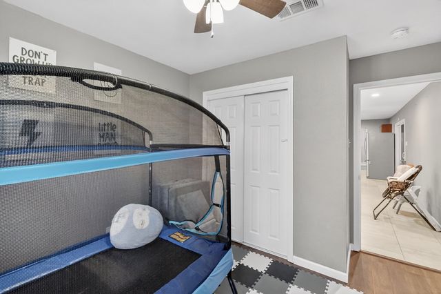 4704 Thomason Dr, Midland, TX 79703