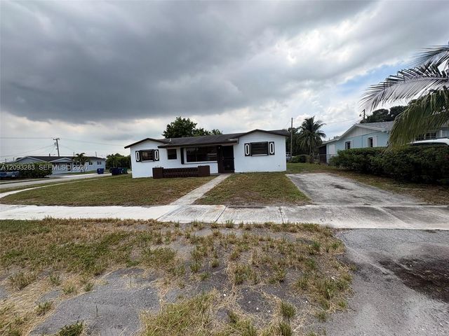 3020 NW 212th Street, Miami Gardens, FL 33056