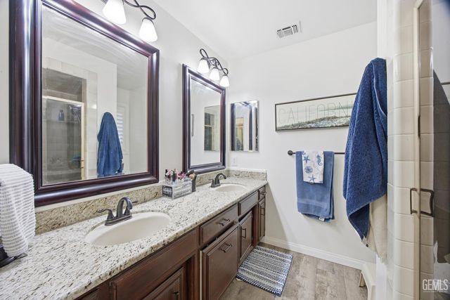 7605 Penny Marie Avenue, Bakersfield, CA 93308