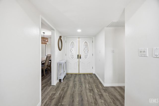 7605 Penny Marie Avenue, Bakersfield, CA 93308