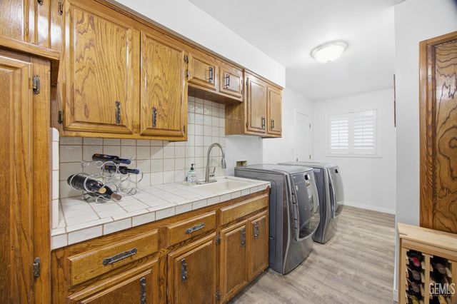 7605 Penny Marie Avenue, Bakersfield, CA 93308