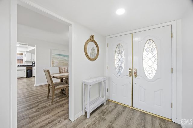 7605 Penny Marie Avenue, Bakersfield, CA 93308