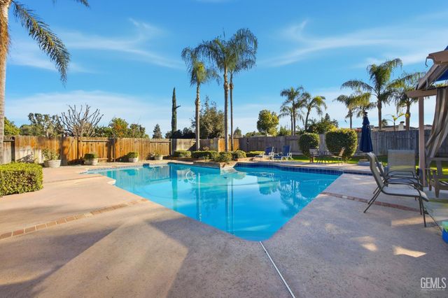 7605 Penny Marie Avenue, Bakersfield, CA 93308