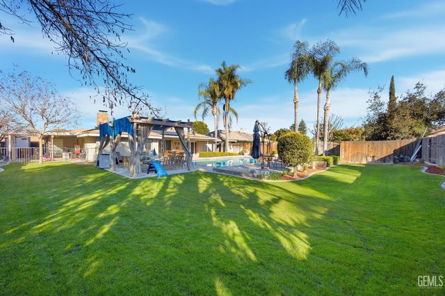 7605 Penny Marie Avenue, Bakersfield, CA 93308