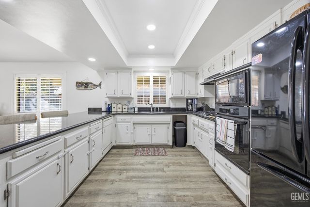 7605 Penny Marie Avenue, Bakersfield, CA 93308