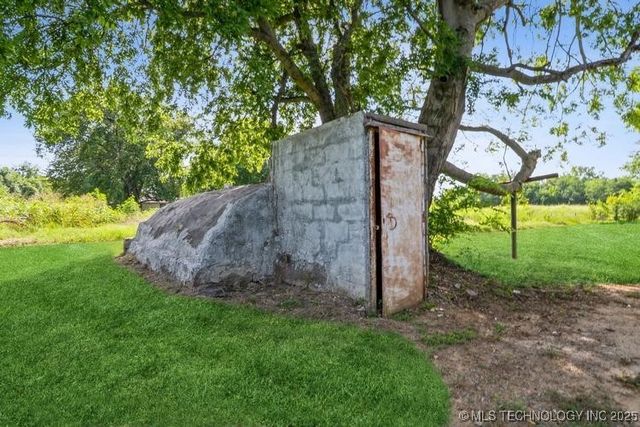 201 NE Tignor Street, Canadian, OK 74425