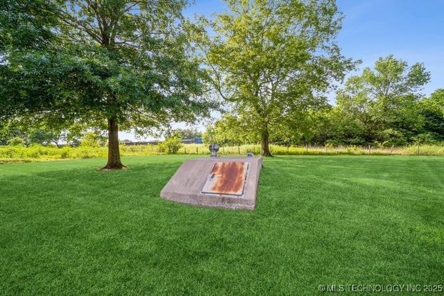 201 NE Tignor Street, Canadian, OK 74425