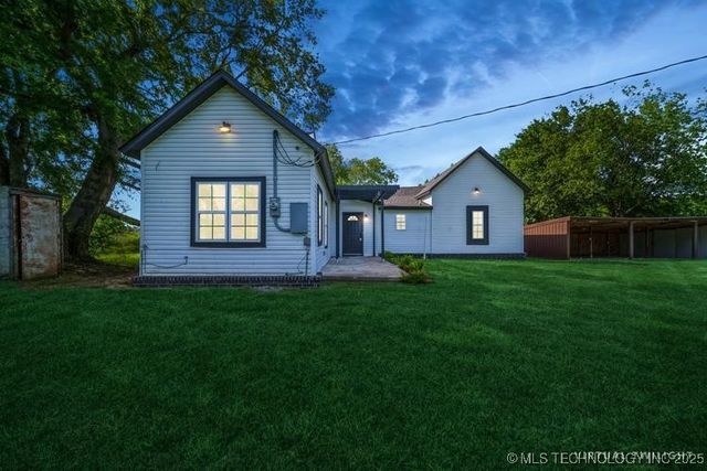 201 NE Tignor Street, Canadian, OK 74425