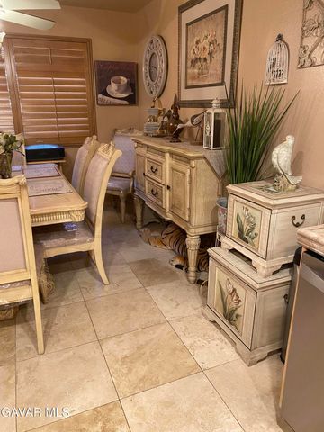 1844 E Avenue J2 4, Lancaster, CA 93535