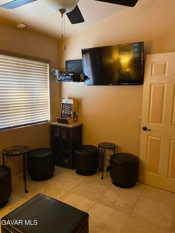 1844 E Avenue J2 4, Lancaster, CA 93535