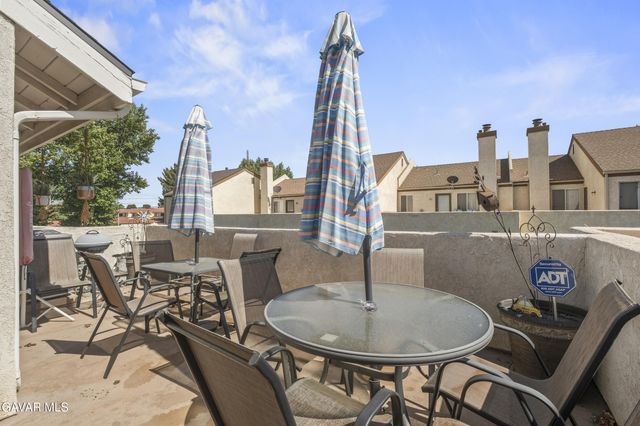 1844 E Avenue J2 4, Lancaster, CA 93535