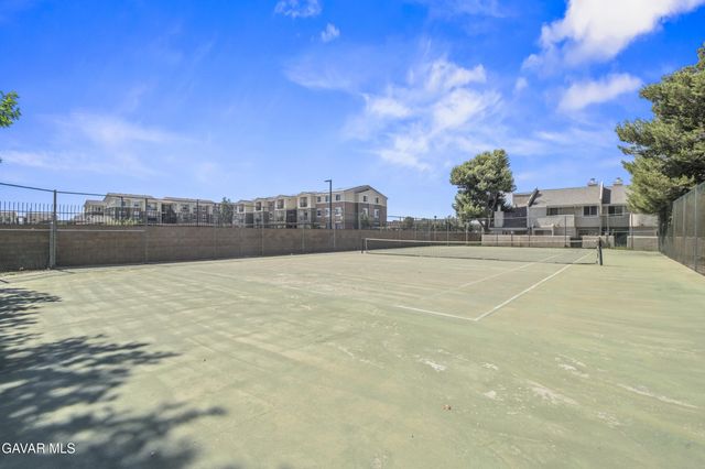 1844 E Avenue J2 4, Lancaster, CA 93535