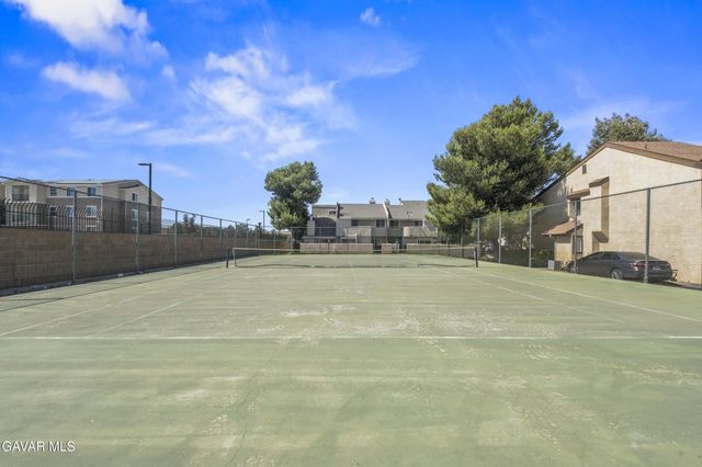 1844 E Avenue J2 4, Lancaster, CA 93535