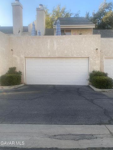 1844 E Avenue J2 4, Lancaster, CA 93535