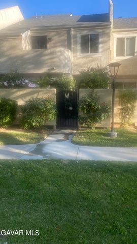 1844 E Avenue J2 4, Lancaster, CA 93535