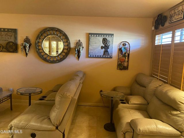 1844 E Avenue J2 4, Lancaster, CA 93535