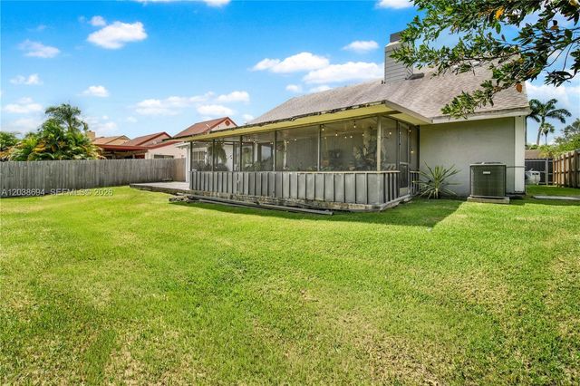 1579 S Goldeneye Ln, Homestead, FL 33035