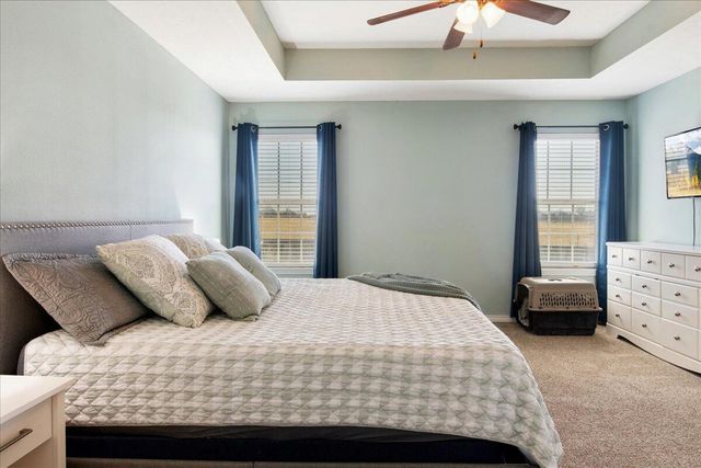 1430 S Tomahawk Avenue, Republic, MO 65738