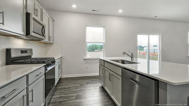 81 Discovery Way, Spring Lake, NC 28390