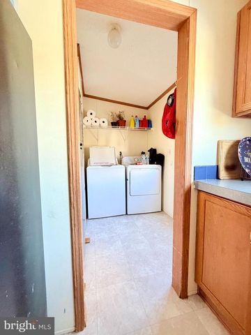 22 PRINCE WILLIAM CIR, Dumfries, VA 22026