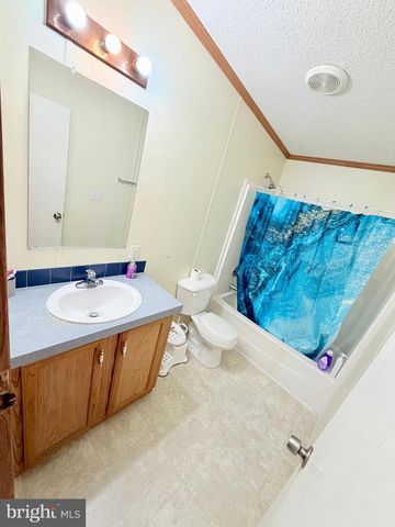 22 PRINCE WILLIAM CIR, Dumfries, VA 22026