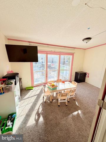 22 PRINCE WILLIAM CIR, Dumfries, VA 22026