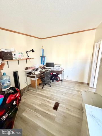 22 PRINCE WILLIAM CIR, Dumfries, VA 22026