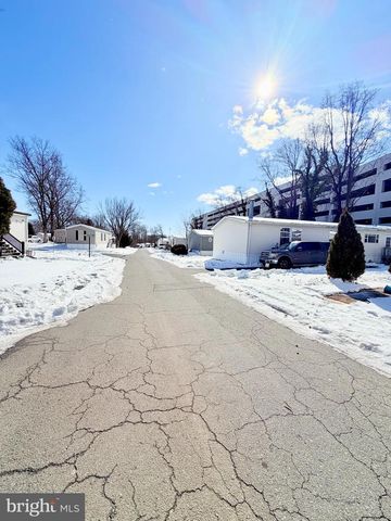 22 PRINCE WILLIAM CIR, Dumfries, VA 22026