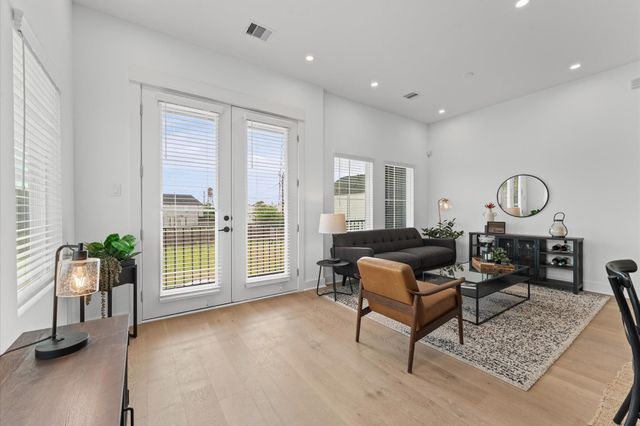 3013 Jensen Springs Lane, Houston, TX 77026