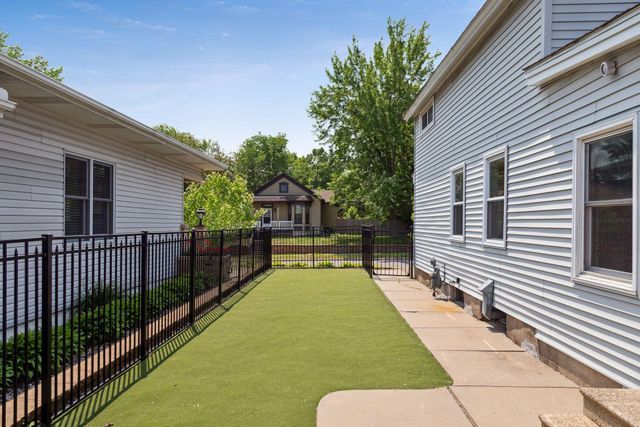 725 Watson Avenue, Saint Paul, MN 55102