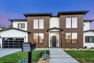 1879 Hull Avenue, Redwood City, CA 94061