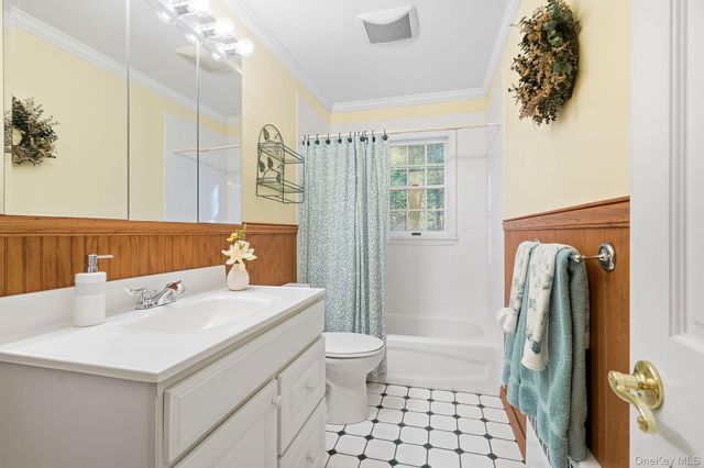 34 Sunrise Avenue, Katonah, NY 10536