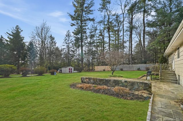 34 Sunrise Avenue, Katonah, NY 10536