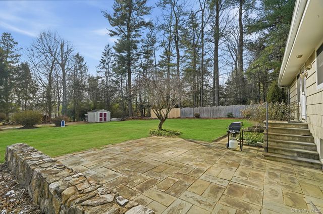 34 Sunrise Avenue, Katonah, NY 10536