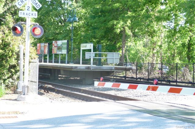 34 Sunrise Avenue, Katonah, NY 10536