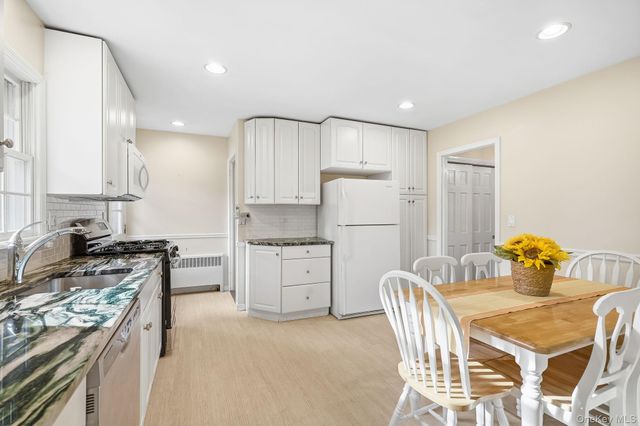 34 Sunrise Avenue, Katonah, NY 10536