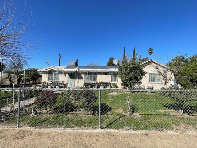 1606 W Thomas Avenue, Fresno, CA 93728