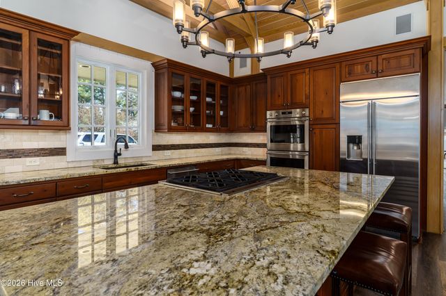 185 Old Dewberry Lane, Southern Pines, NC 28387