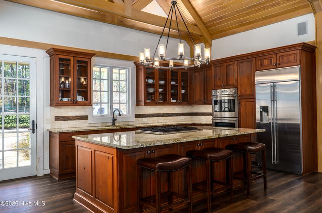 185 Old Dewberry Lane, Southern Pines, NC 28387