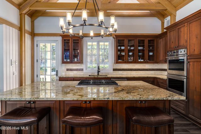 185 Old Dewberry Lane, Southern Pines, NC 28387