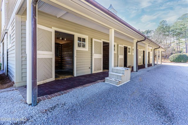 185 Old Dewberry Lane, Southern Pines, NC 28387