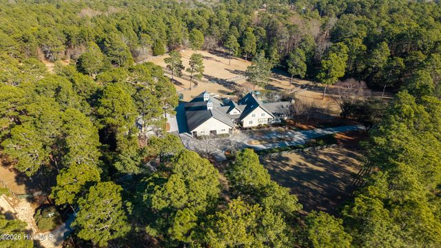 185 Old Dewberry Lane, Southern Pines, NC 28387