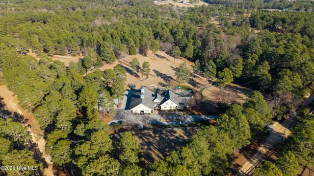 185 Old Dewberry Lane, Southern Pines, NC 28387