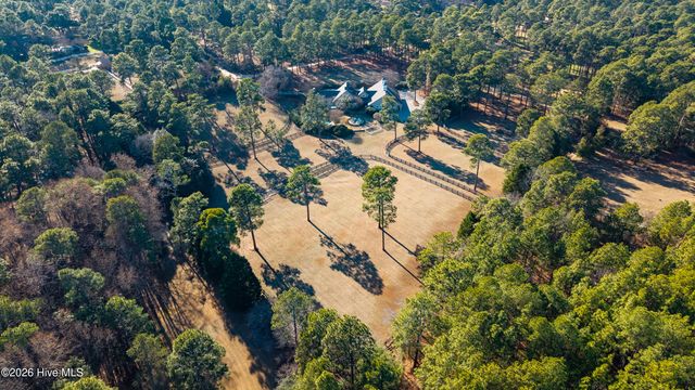 185 Old Dewberry Lane, Southern Pines, NC 28387