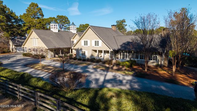 185 Old Dewberry Lane, Southern Pines, NC 28387