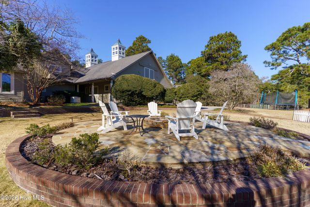 185 Old Dewberry Lane, Southern Pines, NC 28387