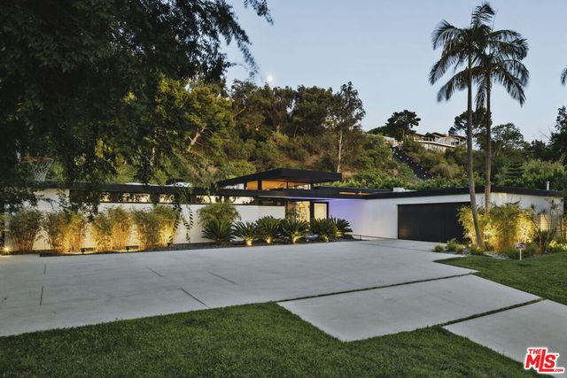 570 Evelyn Place, Beverly Hills, CA 90210