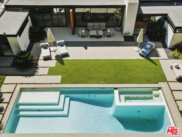 570 Evelyn Place, Beverly Hills, CA 90210