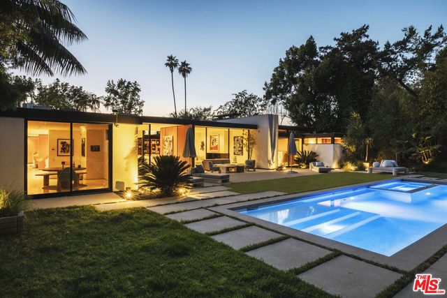 570 Evelyn Place, Beverly Hills, CA 90210