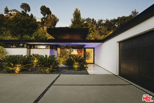 570 Evelyn Place, Beverly Hills, CA 90210